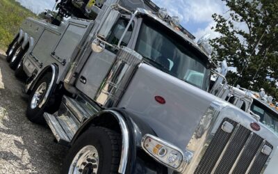 2025 Peterbilt 589 with a 2026 NRC 85 Ton Rotator