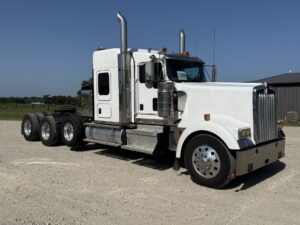2019 Kenworth W900