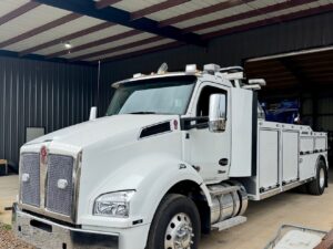 2023 Kenworth T880